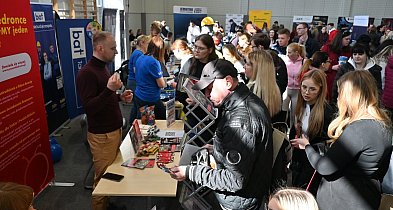 Kartuzy. Powiatowe Targi Pracy ruszyły. Ogromne zainteresowanie mieszkańców