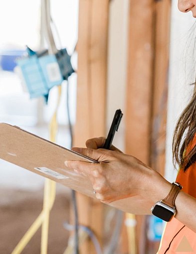 Młodzi intensywnie szukają pracy. W jakich branżach jest zapotrzebowanie?