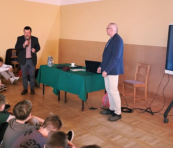 Uczniowie z Przodkowa poznali losy więźniów obozu w Potulicach-71608