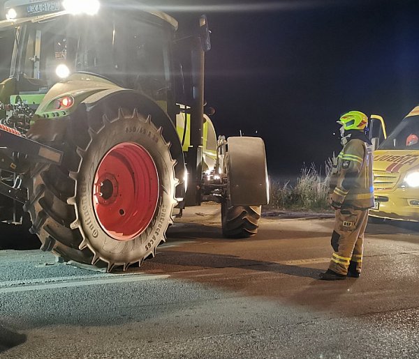 Leźno. Motocyklista zderzył się z ciągnikiem. Nie miał prawa prowadzić-72068