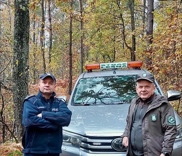 Ruszyła akcja "Stroisz". Policjanci i leśnicy wspólnie chronią zasoby lasów-73041