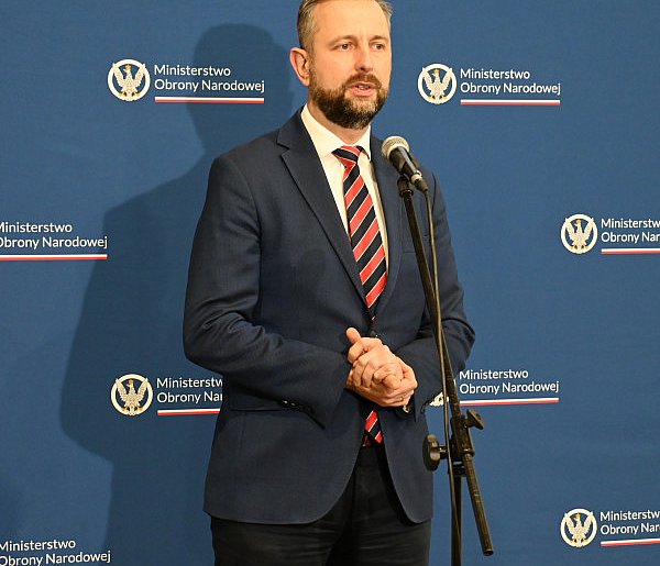 Szef MON na konferencji w Kartuzach: przechwycono kolejny rosyjski samolot-73284