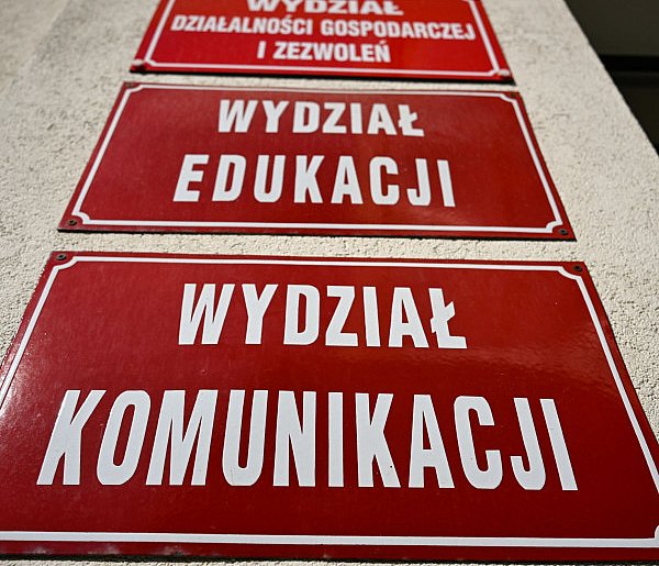 Będą nowe stawki za wydanie profesjonalnych tablic rejestracyjnych-73558