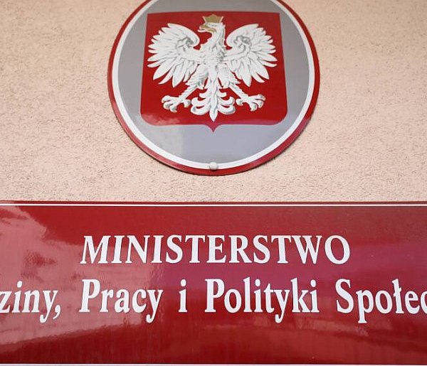 Szacowana stopa bezrobocia w październiku wyniosła 5,6 proc.-73650