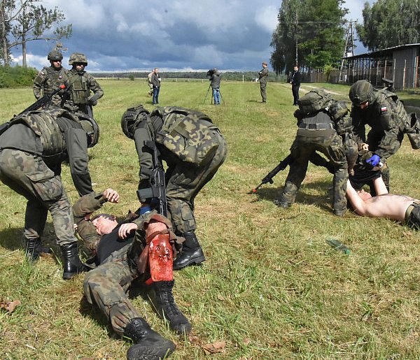 Można przejść szkolenie. Wojsko otwiera drzwi dla cywilów-73661