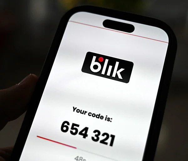 Codzienny przelew BLIK do znajomego? Skarbówka może to sprawdzać-73706