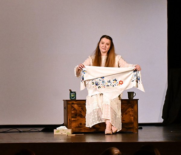 Kartuzy. Premiera spektaklu Welewetka. Czy Kaszuby naprawdę znikają?-73862