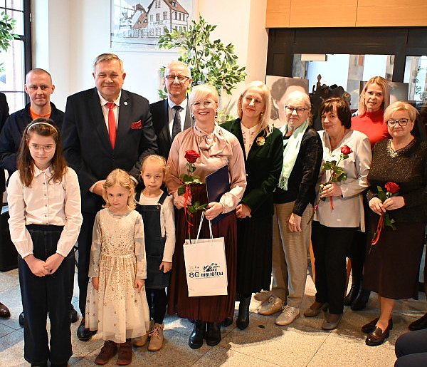 Święto czytelników i bibliotekarzy. Kartuska biblioteka ma już 80 lat!-74150