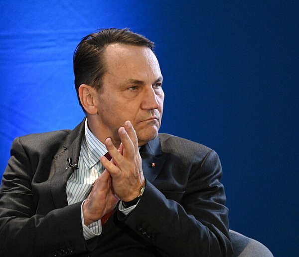 Radosław Sikorski: nie dawajcie się nabrać na rosyjską dezinformację-74254