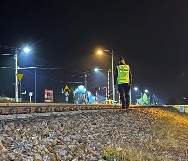 Region. Policjanci patrolują okolice terenów kolejowych. Jest ważny apel-74304