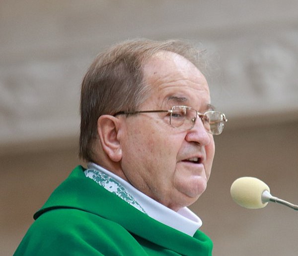 CBA weszło do fundacji o. Tadeusza Rydzyka-74469