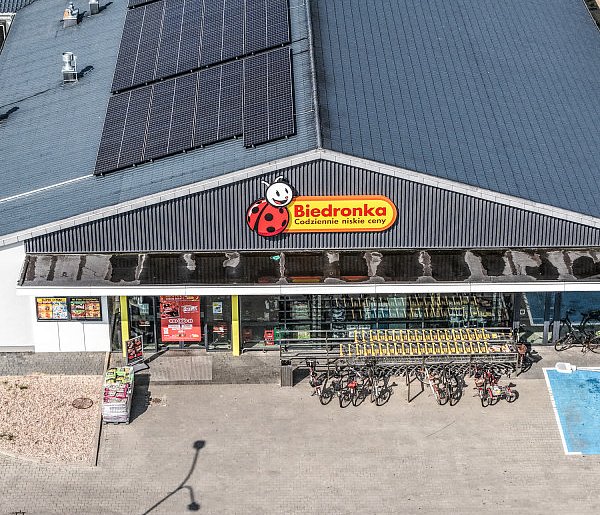 Biedronka zapłaci potężną karę. Sieć kusiła niejasną promocją-74632