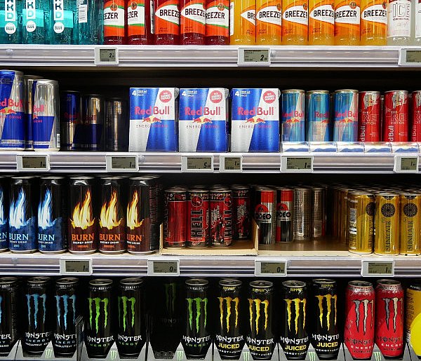 Popularne napoje podrożeją. Rząd szykuje podwyżkę VAT-74852