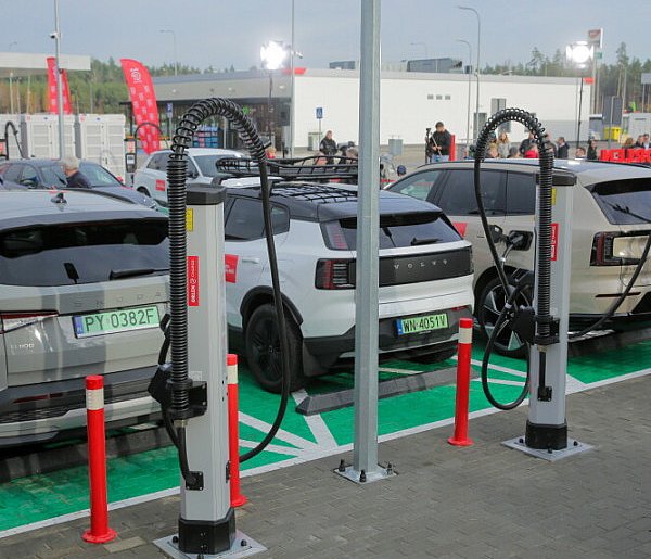 Oto największe bariery w zakupie samochodu elektrycznego-75062