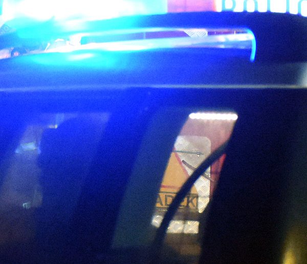 Egiertowo. Kierowca opla wjechał w płot. Miał prawie 3 promile!-75204