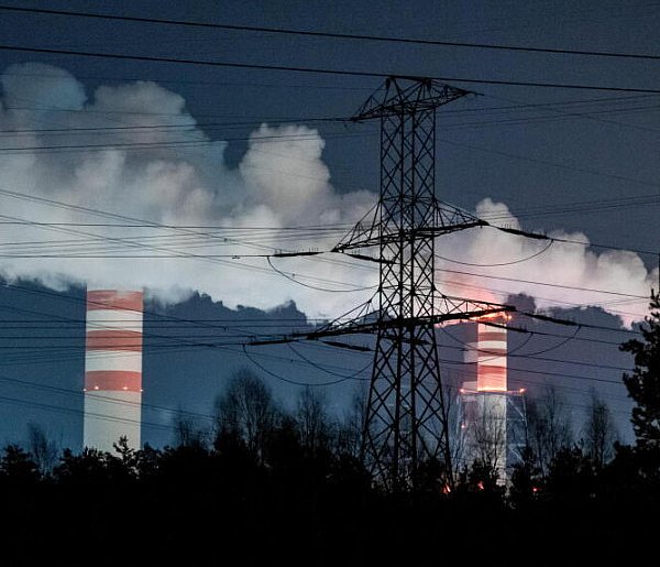 Prezes URE podał średnią cena za energię elektryczną od 1 stycznia-75343