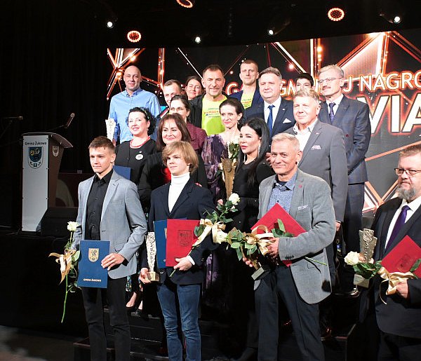 Gminne Nagrody Sucovia wręczone ludziom kultury, sportu, społecznikom...-75462