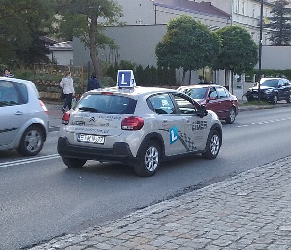 17-latkowie dostaną prawo jazdy. Będą jednak twarde warunki-76022