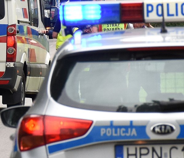 Babi Dół. Zderzenie czterech aut. Jedna osoba ranna-76237