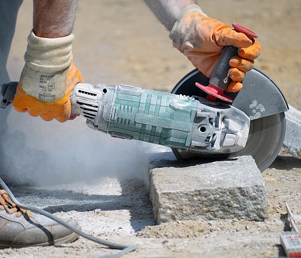 Weszły nowe przepisy. ZUS przyjmuje setki tysięcy wniosków-76340