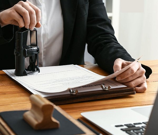 Będą zmiany w taksach notariuszy i opłatach sądowych. Jest zapowiedź ministra-76447