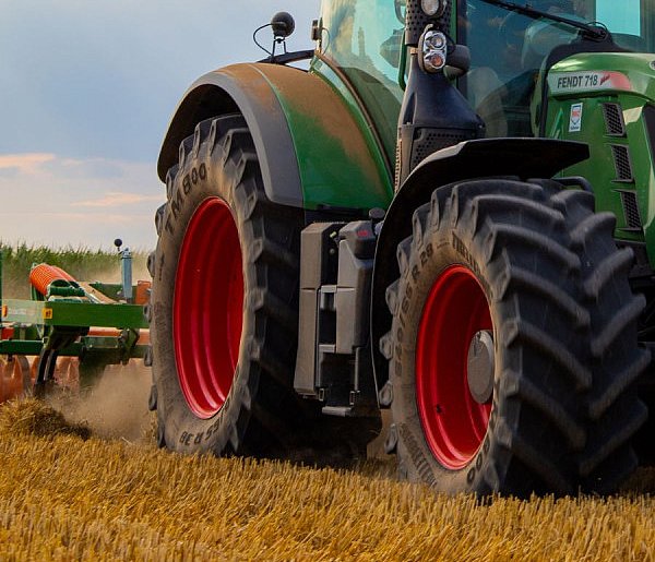 Poprawki do ustawy o wstrzymaniu sprzedaży państwowej ziemi-76630