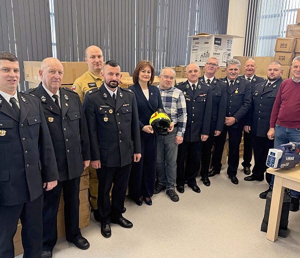 Blisko 2 mln zł na bezpieczeństwo. Nowy sprzęt trafił do OSP z gminy Żukowo