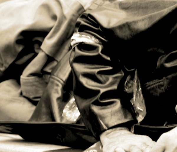 Zimno jest śmiertelnym zagrożeniem. Kiedy zaczyna się hipotermia i jak reagować?