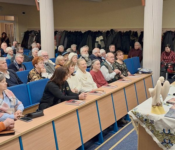 Duże zainteresowanie książką o Kaszubskim Królu, ks. Hilarym Jastaku