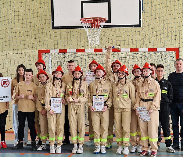 Powiatowe zawody młodzieżowych drużyn pożarniczych. Kto zwyciężył?