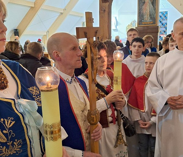 Droga Krzyżowa i dyskusja o marszu śmierci w Baninie