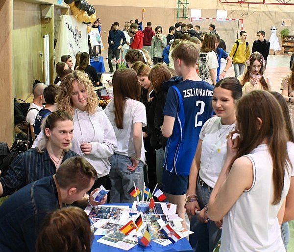 Licea i technika otwierają drzwi dla ósmoklasistów. Sprawdź harmonogram