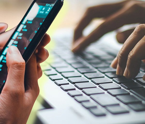 Uwaga na oszustów! Żądają potwierdzenia danych podatkowych