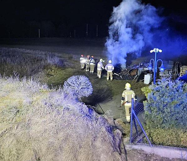Dzierżążno. Ktoś na ognisku wypala śmieci! Sprawę bada policja