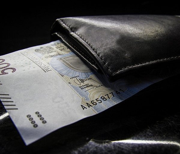 Podniosą próg podatkowy. W portfelach może nam zostać więcej pieniędzy