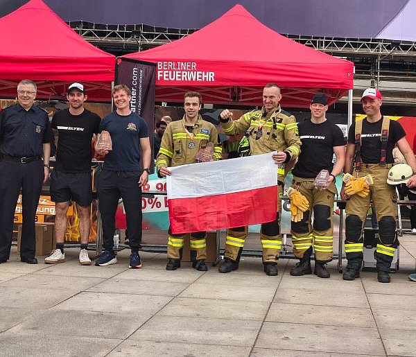 Strażacy z pow. kartuskiego pobiegli jeszcze szybciej. Najlepsi w Berlinie!