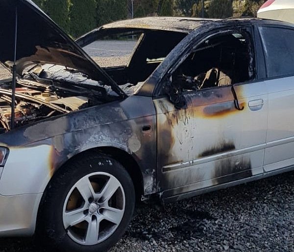 Dzierżążno. Audi nagle stanęło w ogniu. To było podpalenie?