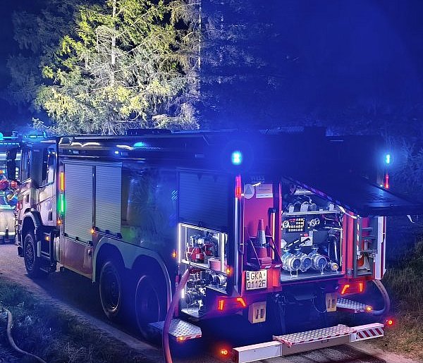 Łączyno. Pożar na terenie dawnego ośrodka wypoczynkowego