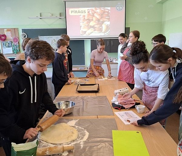 Uczniowie z Kartuz poznawali kulturę swoich rówieśników na Łotwie