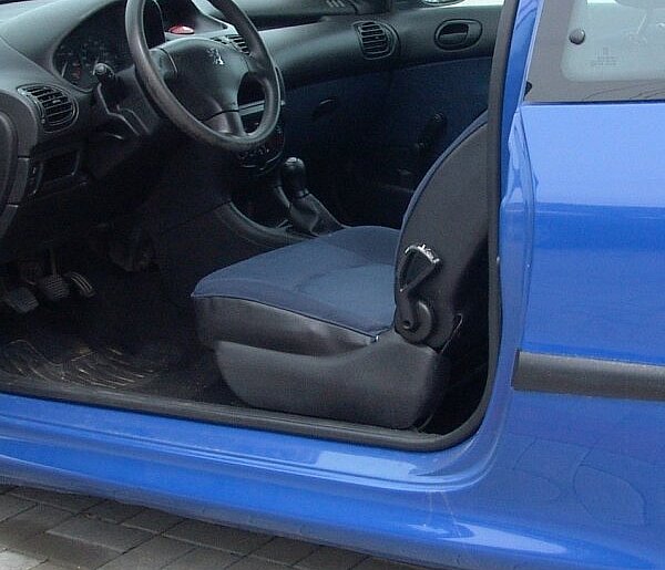 Skarbówka bierze pod lupę auta sprowadzone spoza UE