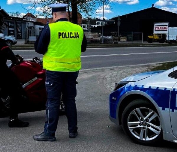 Policja apeluje o rozwagę na drodze. Spodziewajmy się wzmożonych kontroli