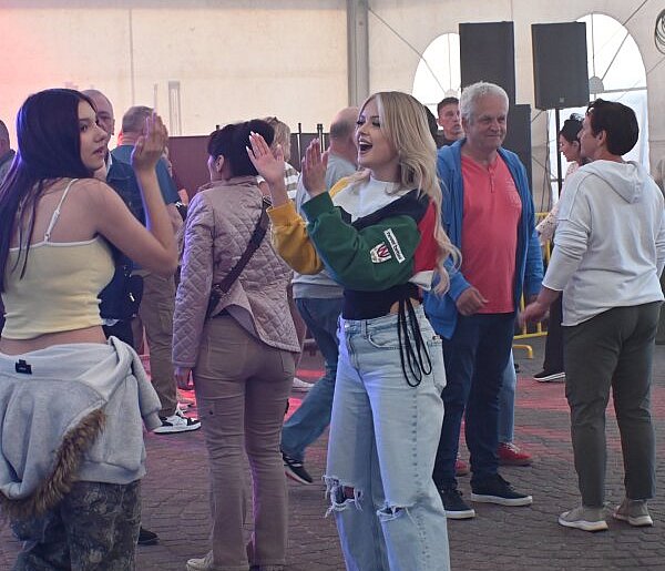 Ostrzyce. Disco majówka znów przyciągnęła  fanów tanecznej muzyki