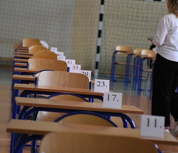 O czym pisali w tym roku maturzyści? CKE opublikowała arkusze egzaminacyjne