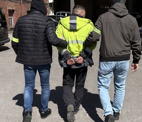 Seria zatrzymań. Podejrzany o kradzież w Wielkiej Brytanii wpadł na Kaszubach