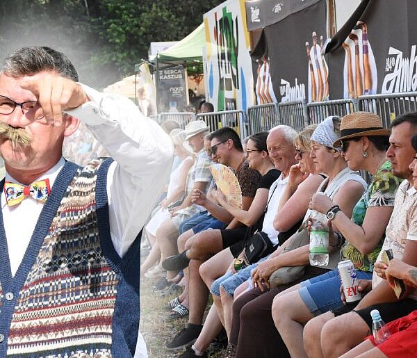 Truskawkobranie 2026. Upalna niedziela na wesoło