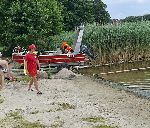Strażacy szukali supowiczki na Jez. Gowidlińskim. Kobieta została odnaleziona