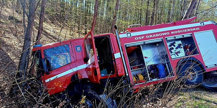 Tragiczny wypadek z udziałem wozu strażackiego