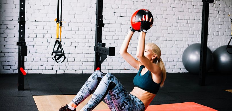 Jak wybrać sprzęt na siłownię do treningu funkcjonalnego?