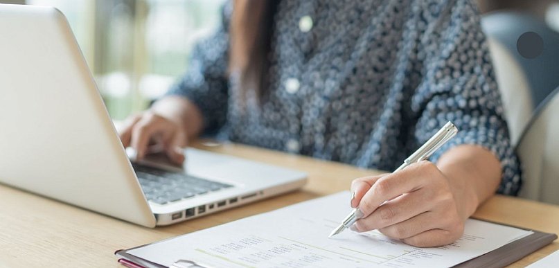 W tym tygodniu urzędy skarbowe pracują dłużej. Można zapytać o KSeF