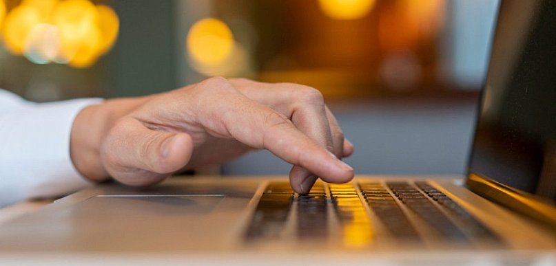 Jak system rezerwacji online porządkuje kalendarz i terminy?